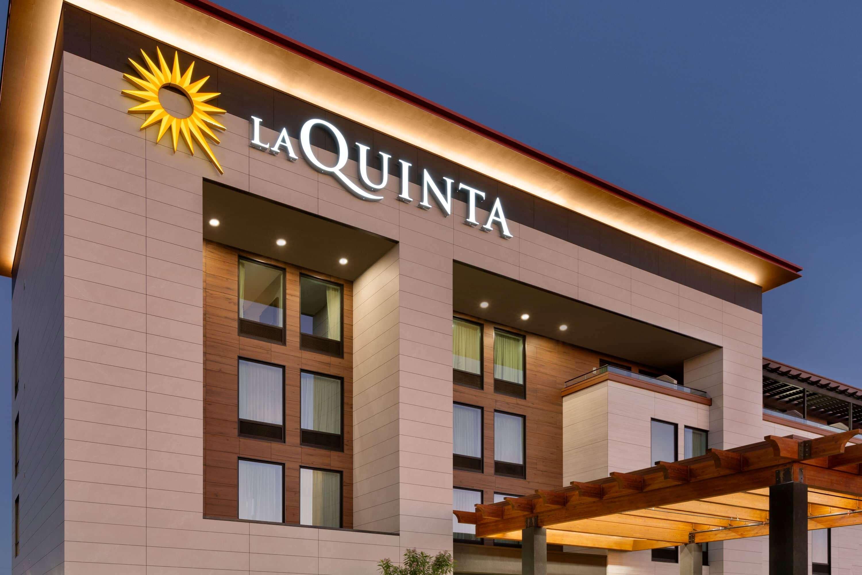 La Quinta Inn & Suites By Wyndham Santa Rosa Sonoma Exteriör bild